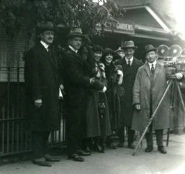 Festa di Mr e Mrs Martin Johnson allo zoo di Londra, ottobre 1920